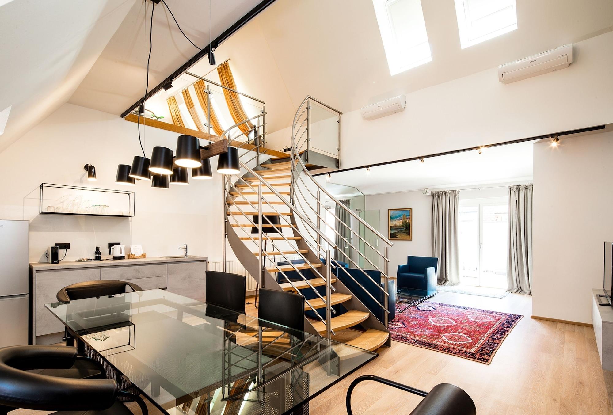 Boutique Hotel Dom - Rooms & Suites กราซ ภายนอก รูปภาพ