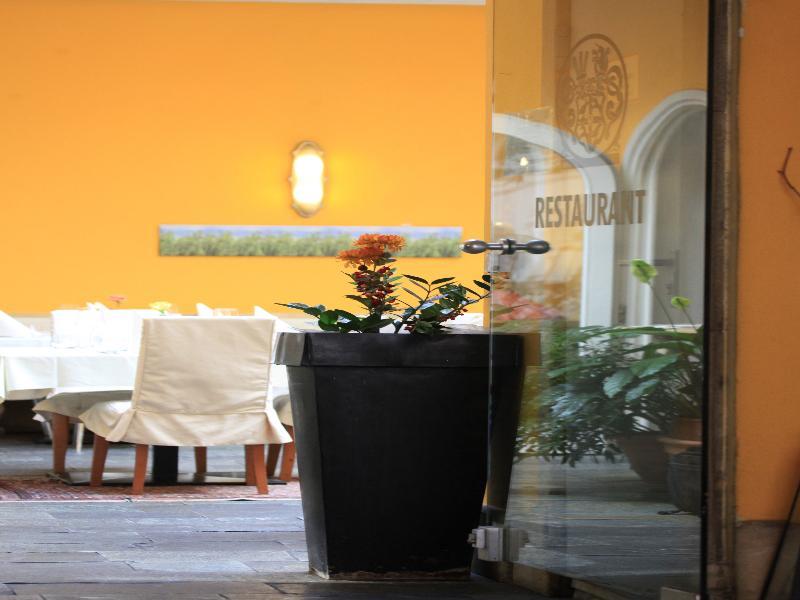 Boutique Hotel Dom - Rooms & Suites กราซ ภายนอก รูปภาพ
